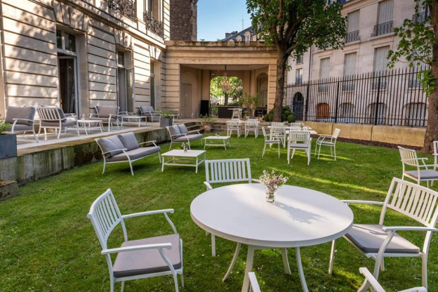 Jardin Bbar : la terrasse chic et paisible du Cristal Room Baccarat