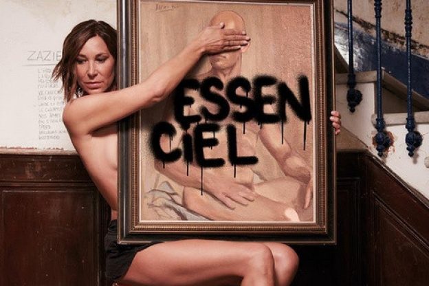 Zazie en rencontre et mini concert gratuit à la Fnac Des Ternes