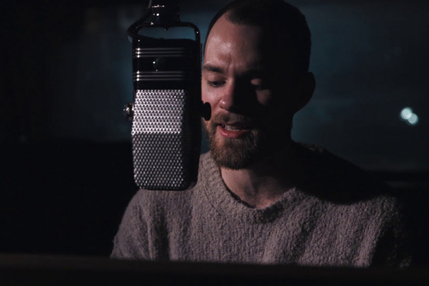 Ásgeir en concert au Café de La Danse en février 2019