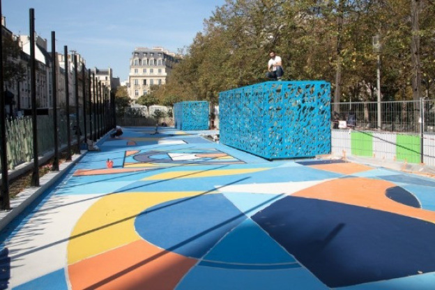 Nouveau playground au jardin Nelson Mandela à Paris