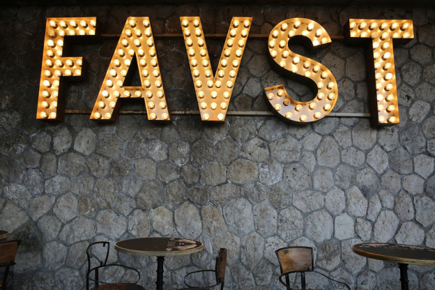 The Reflex et Les Yeux Orange au Faust