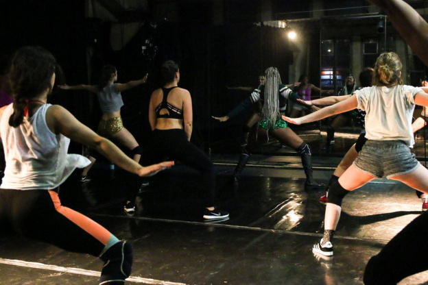 Saint Valentin 2020 à  Paris : Sein Valentin coquine aux Grands Voisins