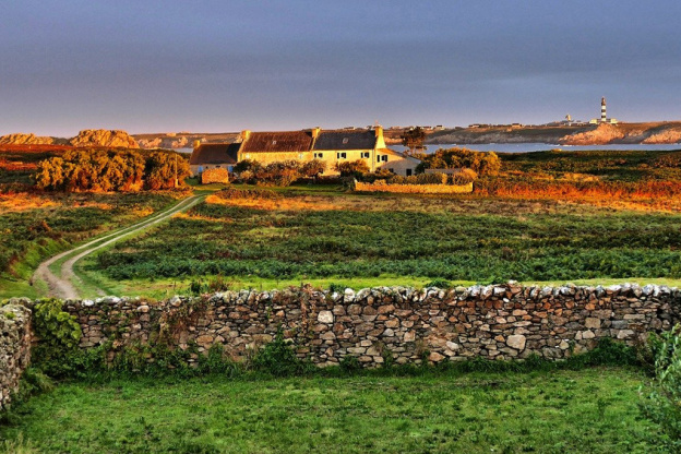 Coronavirus en Bretagne : port du masque obligatoire sur les marchés et les îles du Finistère