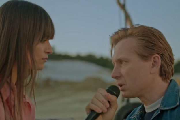 Clara Luciani dévoile « Summer Wine », un duo avec Alex Kapranos de Franz Ferdinand 