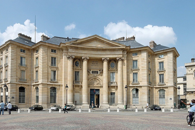 Assassinat de Samuel Paty : un hommage national prévu dans de la cour de la Sorbonne mercredi