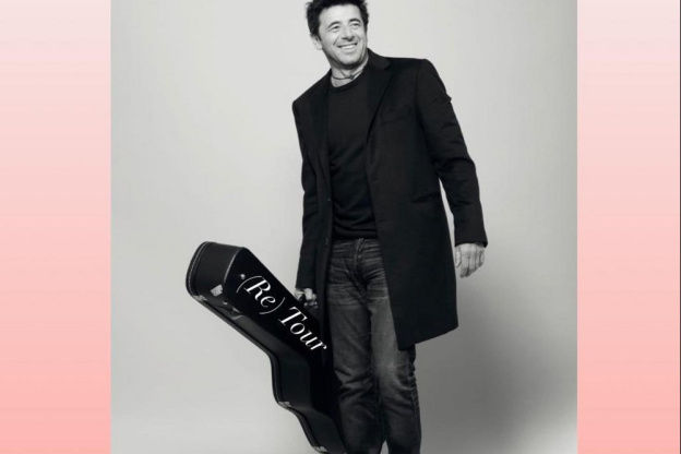 Patrick Bruel en concert acoustique au Casino de Paris en décembre 2021