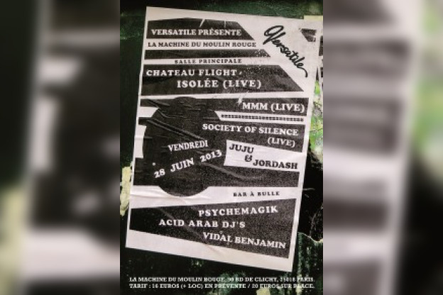 Versatile à la Machine du Moulin Rouge avec Chateau Flight