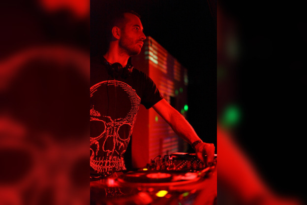 The Freakshow avec Matthias Meyer au Batofar 