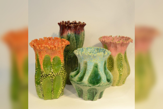 Fleurs de faïence, la belle expo céramique de la galerie Mougin