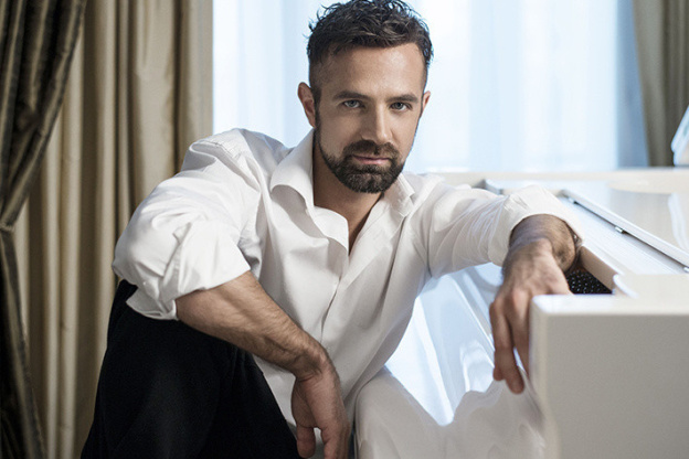 Max Emanuel Cen­čić en récital au théâtre des Champs-Élysées