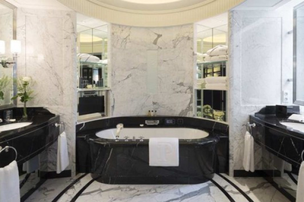 Peninsula Hotel Paris