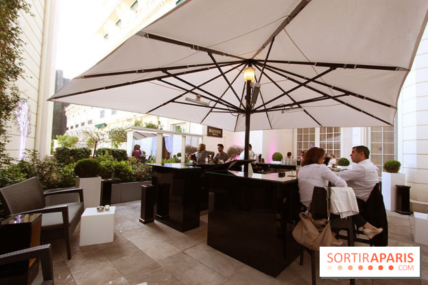 La terrasse d'été du Shangri-La Paris by Belvedere