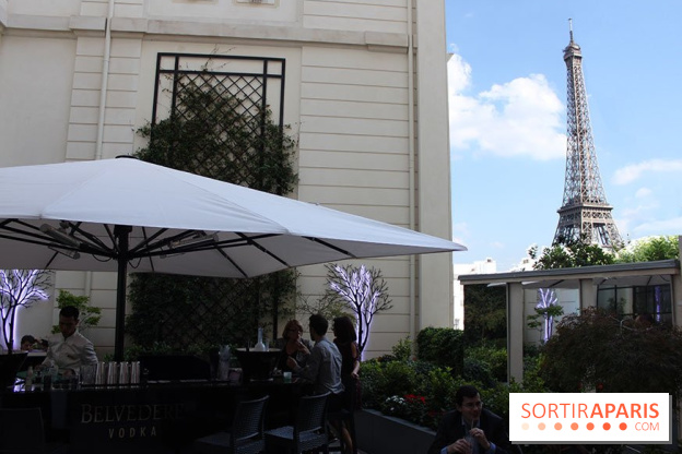 La terrasse d'été du Shangri-La Paris by Belvedere