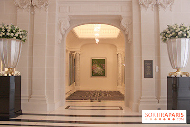 Peninsula : palace, rooftop