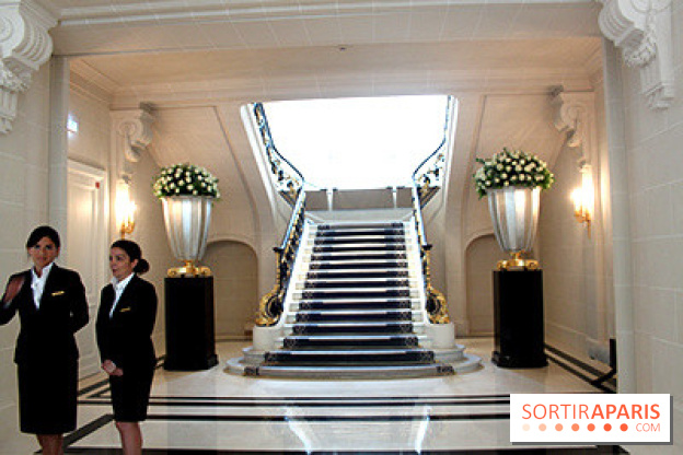 Péninsula : escalier d'honneur