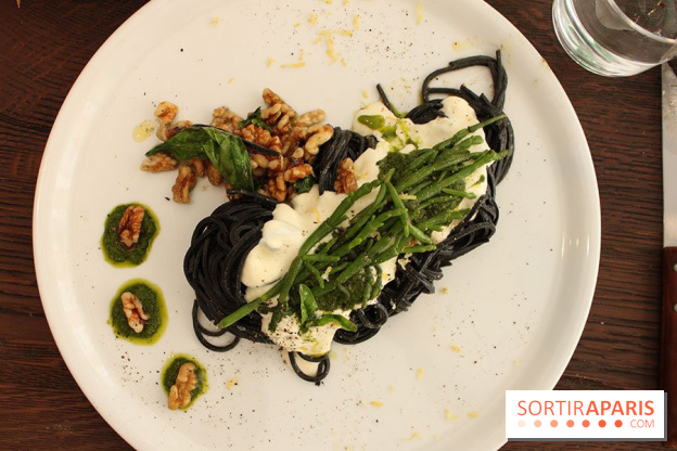 Cicciolina, l'Italie à Paris