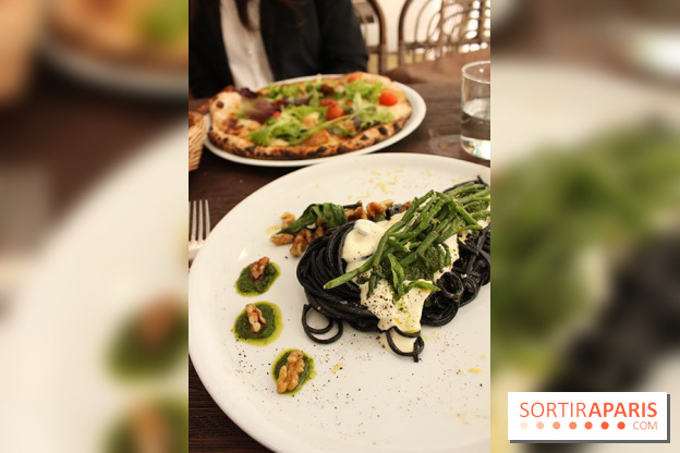 Cicciolina, l'Italie à Paris