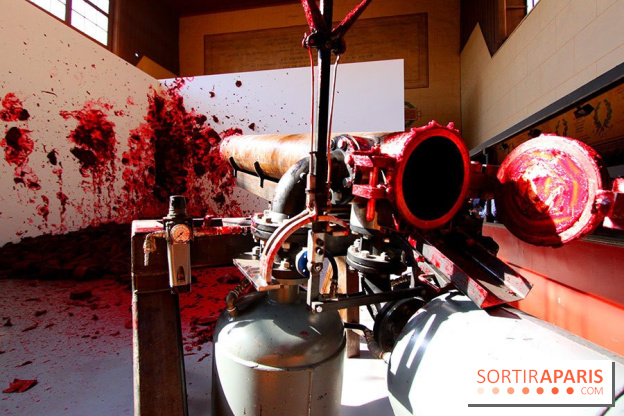 Shooting into the Corner  d'Anish Kapoor au Château de Versailles