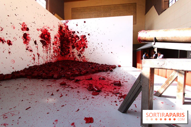 Shooting into the Corner  d'Anish Kapoor au Château de Versailles