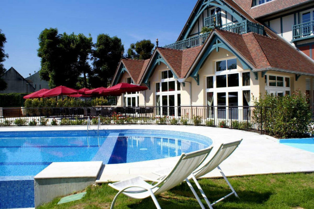 Ouverture du H, restaurant du Renaissance Paris Hippodrome de Saint Cloud