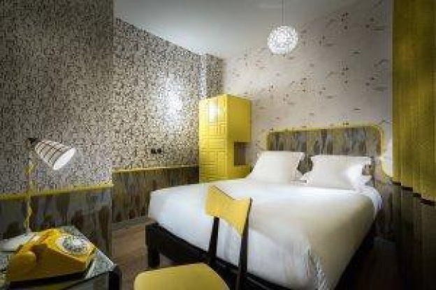 Le Crayon Rouge : hôtel coloré et arty