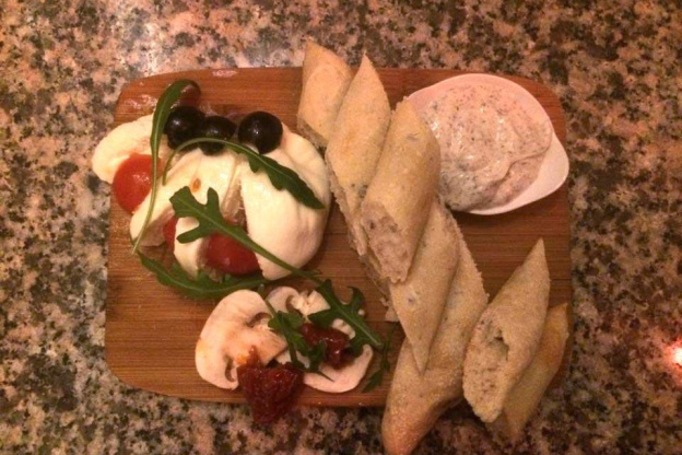 Papelli : on a testé la plus grande pizza de Paris ! 