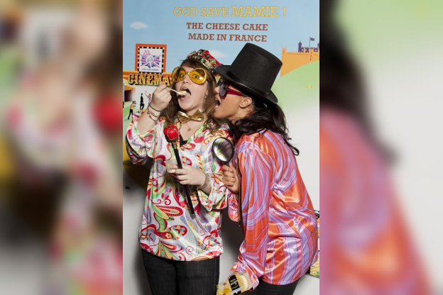 Cheesecake Party by Mamie Nova