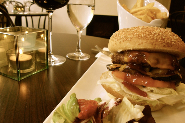 Restaurant First Avenue