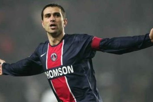 Pauleta - Paris Saint Germain PSG /Lens - 27.11.2005 - L1 - foot football - largeur attitude joie