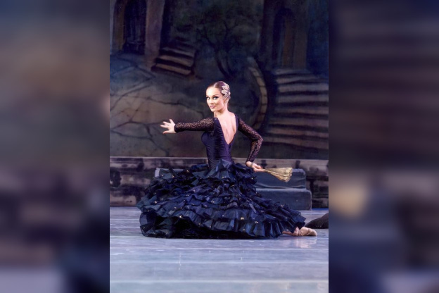 LES ETOILES DE LA DANSE  "HOMMAGE À MARIUS PETIPA"