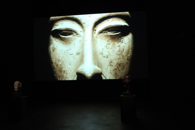 Vue générale de l'exposition Toutankhamon, extrait du film de présentation