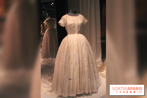 Tenue correcte exigée - robe de mariée Christian Dior par Yves Saint-Laurent, 1959