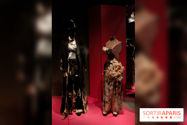 Tenue correcte exigée - extravagance des podiums