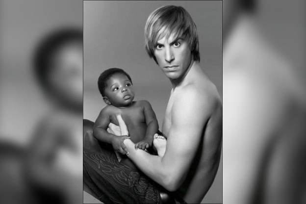 Sacha Baron Cohen dans Bruno