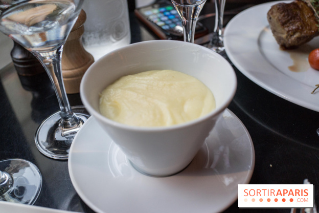 La belle armée : brasserie et bar à cocktail en face de l'Arc de Triomphe