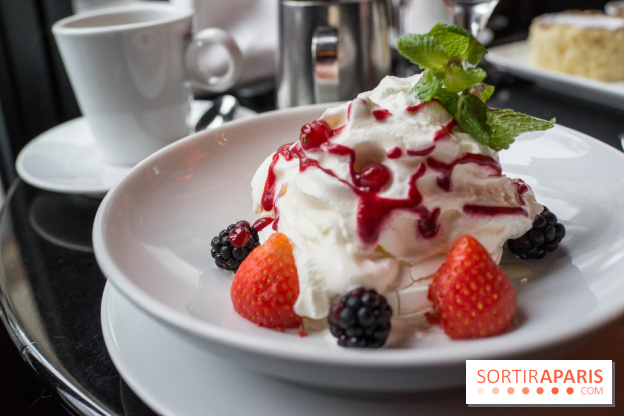 La belle armée : brasserie et bar à cocktail en face de l'Arc de Triomphe