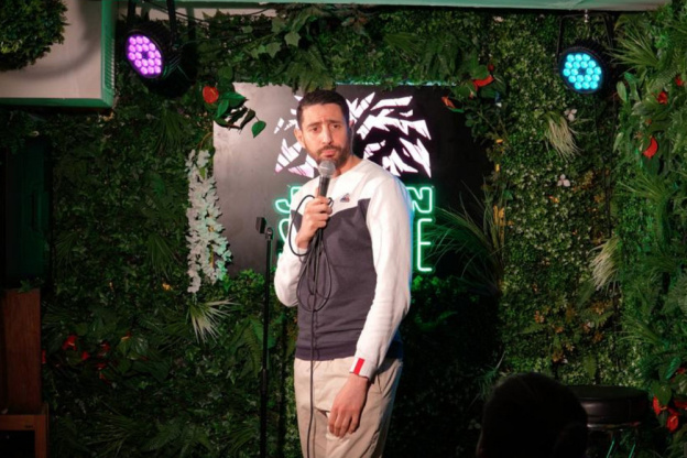 Le Jardin Sauvage Comedy Club : un plateau d'humour caché sous un restaurant à Bastille