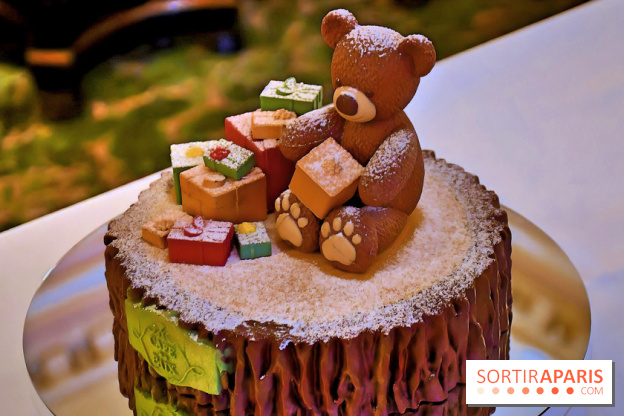 Bûche de Noël 2024 à Paris : la création régressive du Café de la Paix