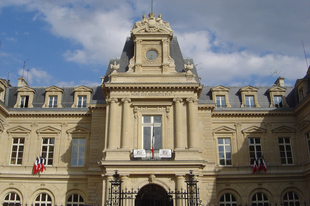Hello World, l'installation lumineuse sur le parvis de la mairie de Paris Centre pour la Nuit Blanche 2026