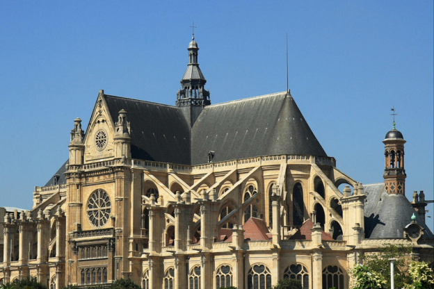 Lumière Divine à Saint-Eustache : une installation artistique va illuminer les alcôves de la façade de l'église à Paris