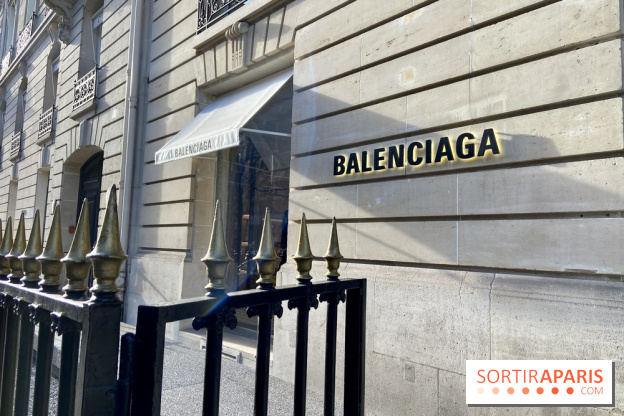 Fashion Week Paris 2022 : le défilé de Balenciaga diffusé en live