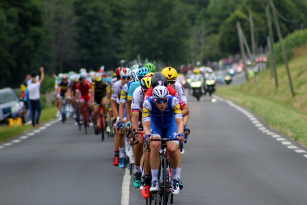 EN DIRECT : suivez l'arrivée du Tour de France sur les Champs-Elysées à Paris 