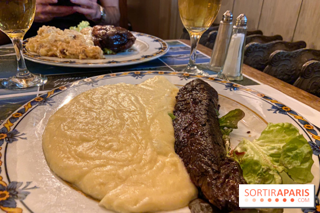 Restaurant Le Plomb du Cantal : l'institution auvergnate où aligot et truffade sont à l'honneur