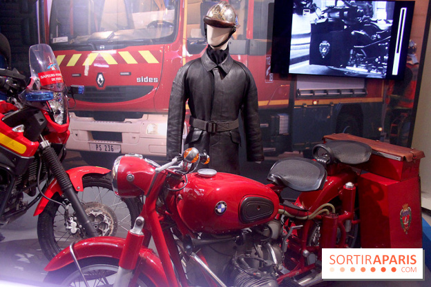 Exposition Pompiers à lHôtel de Ville