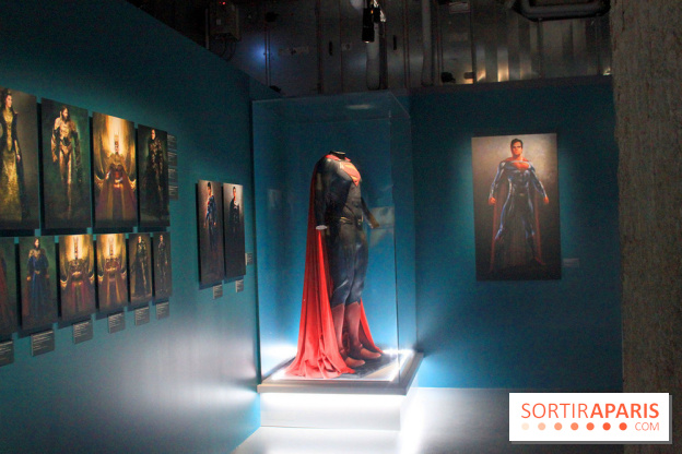 L’Art de DC Comics au Musée Art Ludique - costume de superman