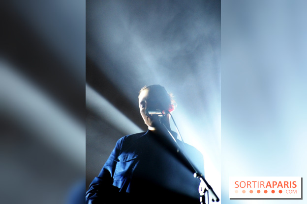 Vök en concert au Point Ephémère à Paris