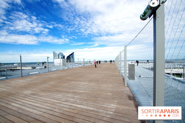 Réouverture du toit de la Grande Arche de La Défense