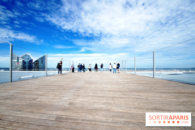 Réouverture du toit de la Grande Arche de La Défense