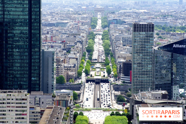 Réouverture du toit de la Grande Arche de La Défense
