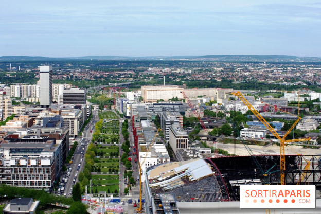Réouverture du toit de la Grande Arche de La Défense